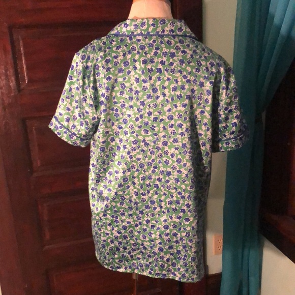 Ann Taylor Sleep pajama top Med. Green background with white and blue flowers - Picture 8 of 12